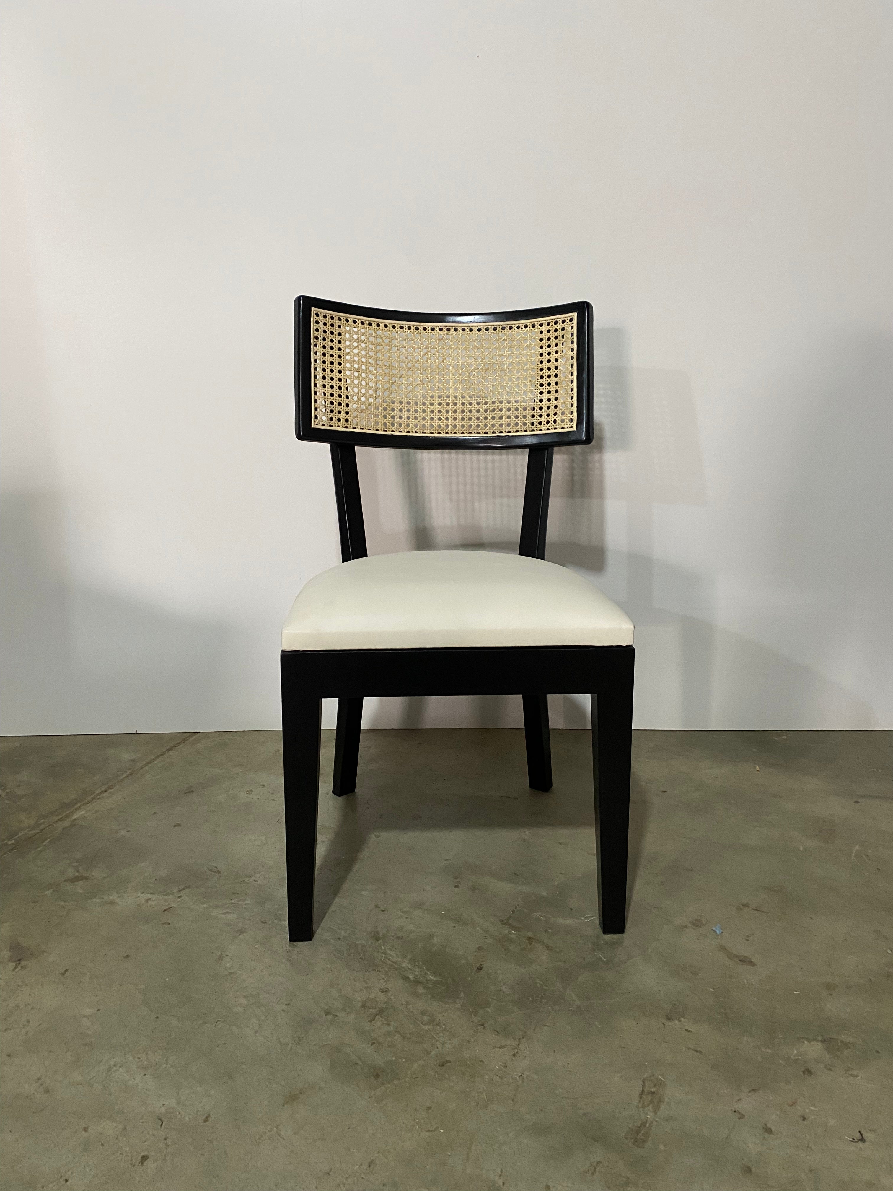 MESA DE COMEDOR PARA 6 SILLAS  BIANCA