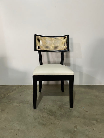MESA DE COMEDOR PARA 6 SILLAS  BIANCA