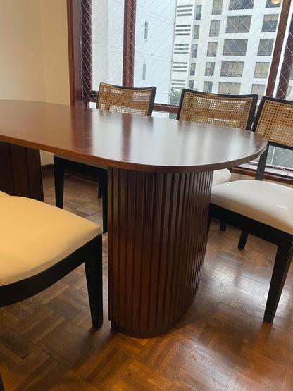 MESA DE COMEDOR PARA 6 SILLAS  BIANCA